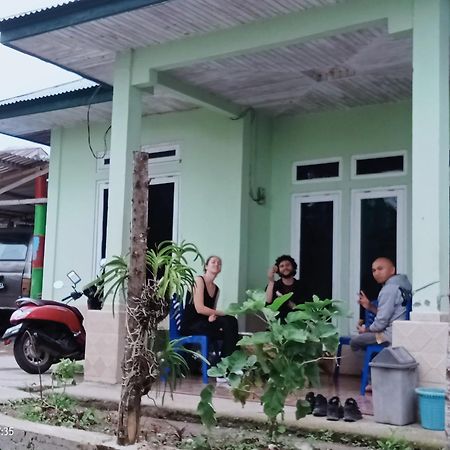 Petra Homestay Bangka Leda Ruteng Buitenkant foto