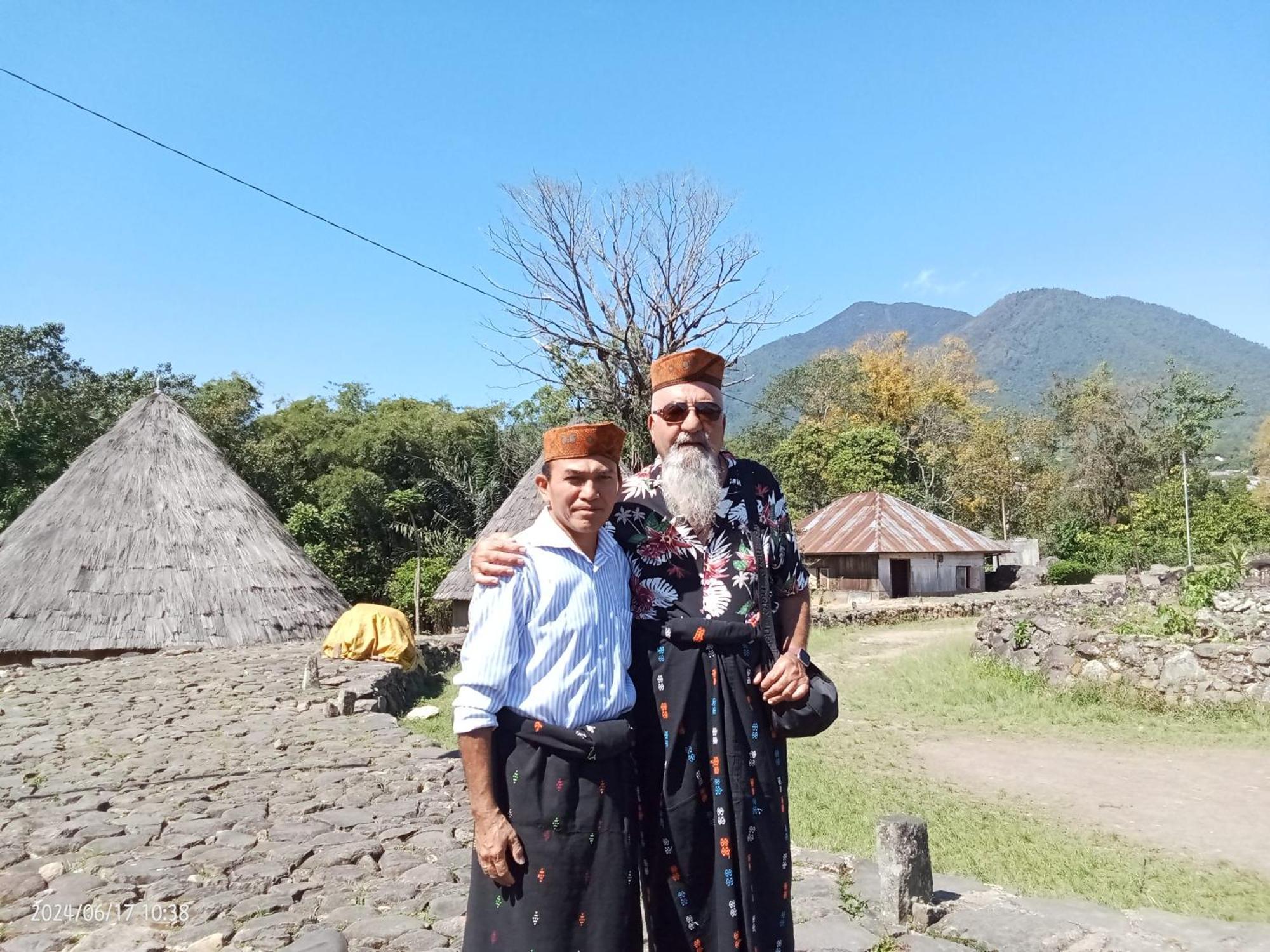 Petra Homestay Bangka Leda Ruteng Buitenkant foto