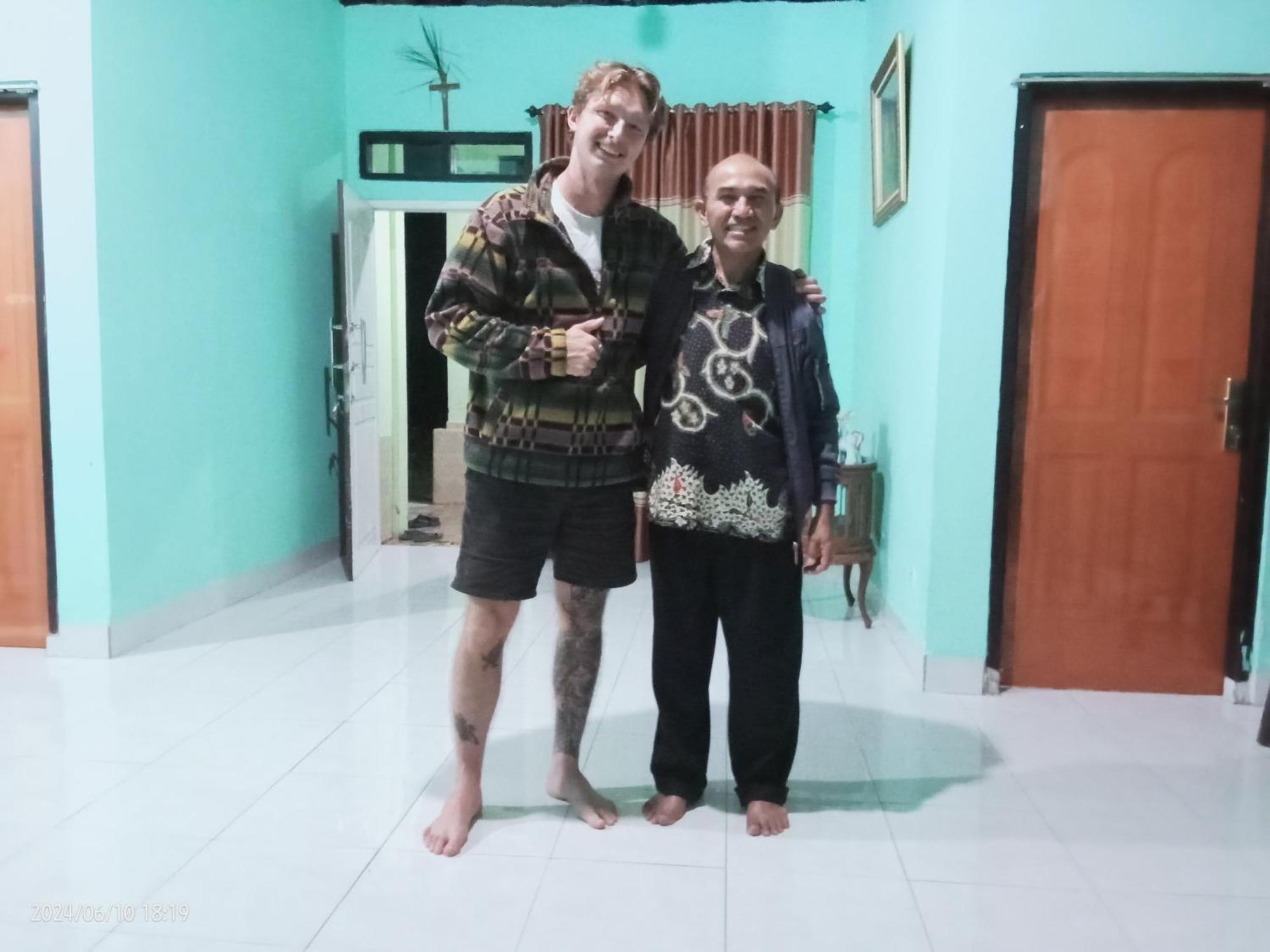 Petra Homestay Bangka Leda Ruteng Buitenkant foto